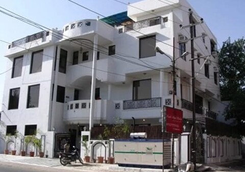 Hotel Maharaja Palace