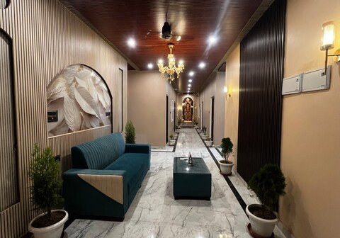 Aadvik Residency