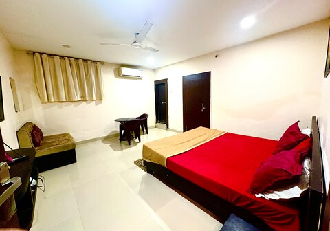 HOTEL SAI KRIPA