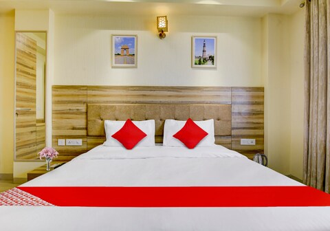 Collection O My Hotel Near Dwarka Sector 21 Metro Station