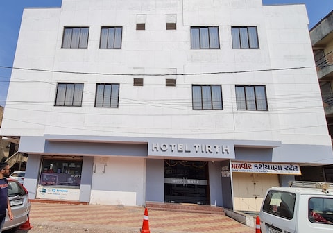 HOTEL TIRTH
