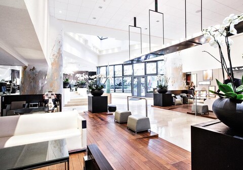 نوفوتيل باريس لي هاليس