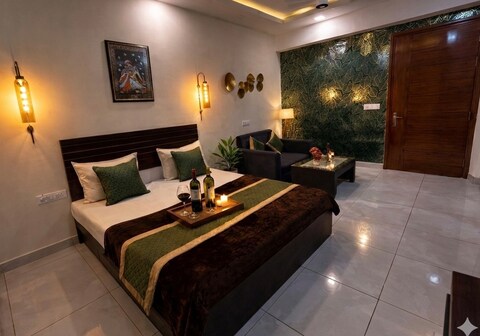 Velvet Wines Studio - Snow Gold