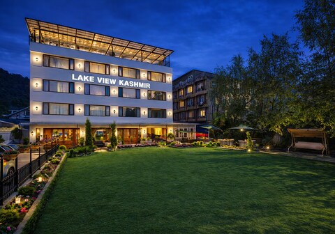 Lake View Kashmir Hotel & Spa (A Unit of Kesari Hotels)