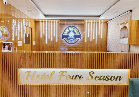 HOTEL FOUR SEASON