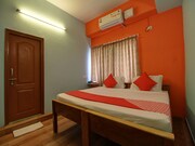 OYO 15392 Sri Sai Guru Comforts, Bangalore OYO 15392 Sri Sai Guru Comforts, Bangalore