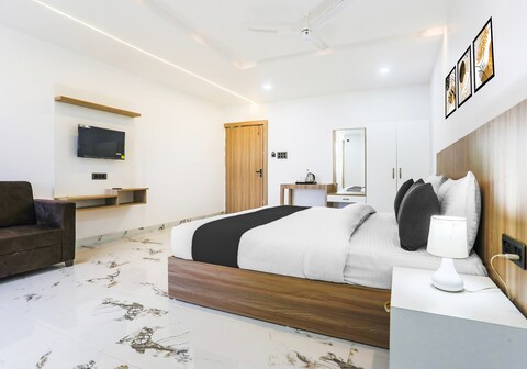 Hotel O Mansha Palace