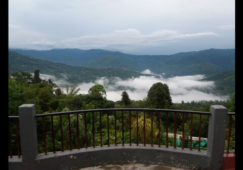 The Atrium Park | Rooms & Caretaker