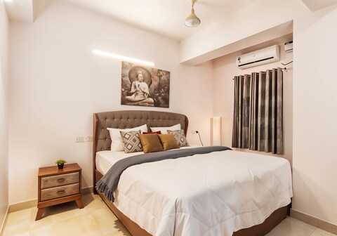 White Lotus Penthouse|OpenTerrace3BHK By Homeyhuts