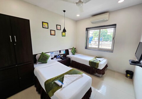 The Platinum 150M from Hariyana Vidya Mandir Saltlake