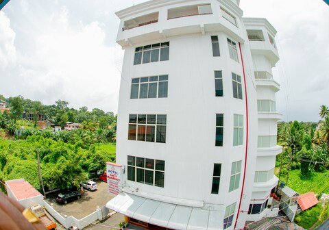 Hotel Lals Residency