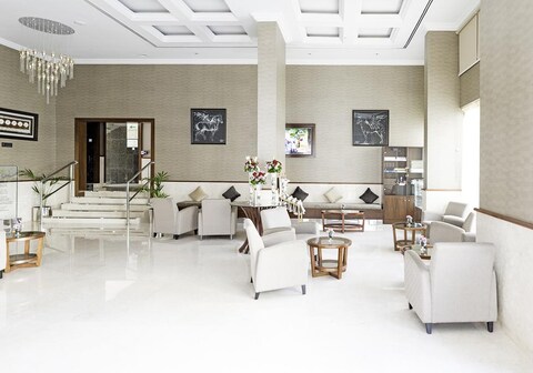 Emirates Plaza Hotel