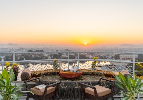 Hill Villa Signature Suites