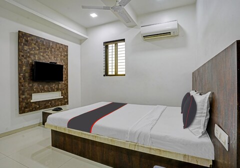 Collection O Krishna Inn