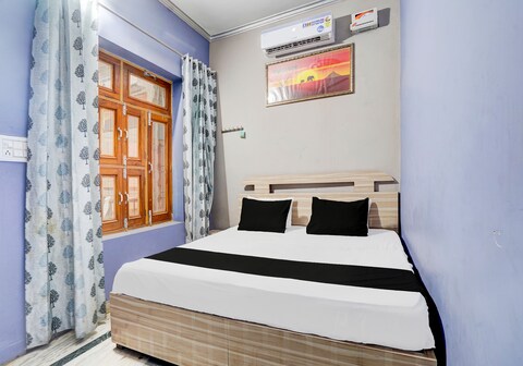 Hotel O Crown Food Court cfc