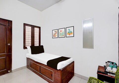 Hotel O Adhavan Residency