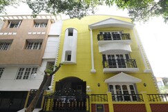 Itsy Hotels Shivaas Kuteera, 450m from Narayana Multi Speciality Hospital, Bangalore Itsy Hotels Shivaas Kuteera, 450m from Narayana Multi Speciality Hospital, Bangalore