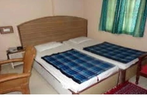 Gurukripa Hotel & Restaurant