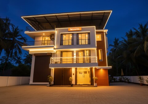 FabHotel Holiday Suites