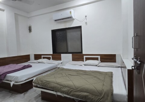 Hotel Shri Hari Har Inn