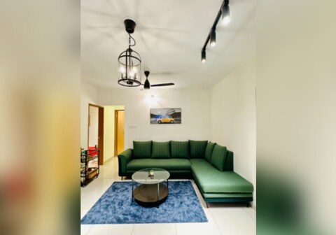 Evara Luex Stays - Luana | Homely 2BR Getaway