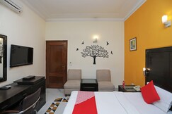 OYO 12075 Hotel Regalia Retreat, Delhi OYO 12075 Hotel Regalia Retreat, Delhi