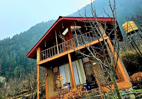 Apple Wood duplex Cottage Sainj