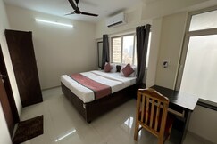 Pinaki Comfort Stay Malad Near Nesco and Oberoi Mall, Mumbai Pinaki Comfort Stay Malad Near Nesco and Oberoi Mall, Mumbai