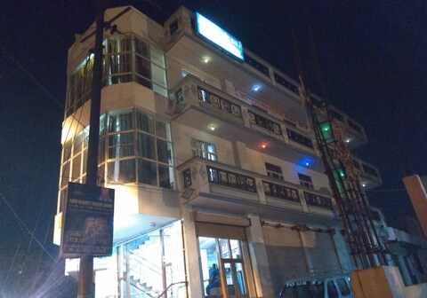 krishna Balram Guest House