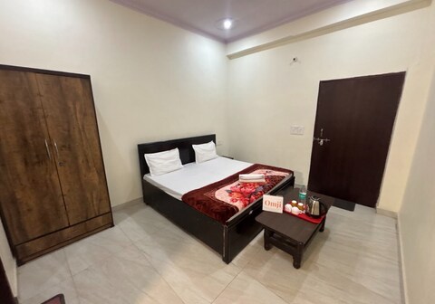 Omji Shri Jagannath Ashram