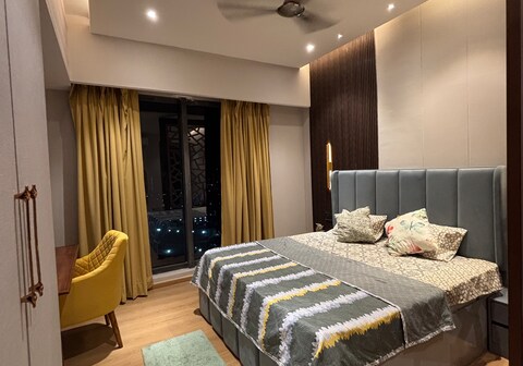 Vaelora Stay Stylish Studio