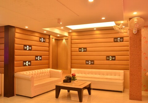 5 SEAS HOTEL AND BANQUET