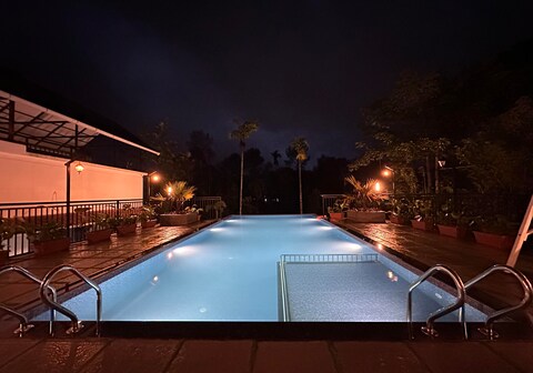 The Golden Oak Resort