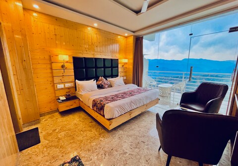 The Classic Crown Hotel