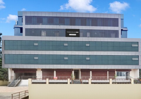 Townhouse Oak Sarusajai Stadium