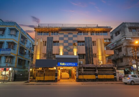 Via Heera Holiday Inn