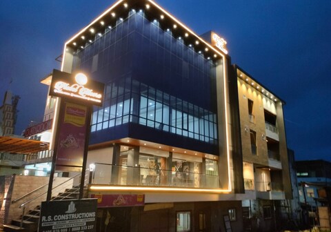 HOTEL MEERA Chikaldhara Main Road