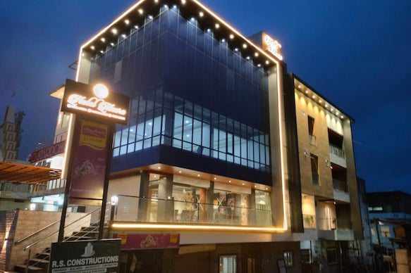 HOTEL MEERA Chikaldhara Main Road