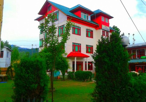 Hotel Royal Raj Palace