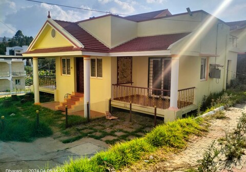 Sliver mist villa
