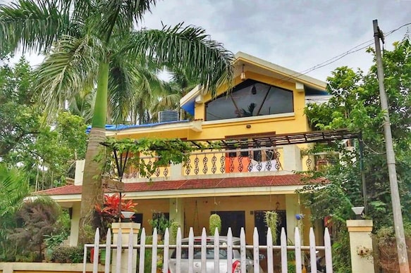 Anandi Villa | Rooms & Restaurant