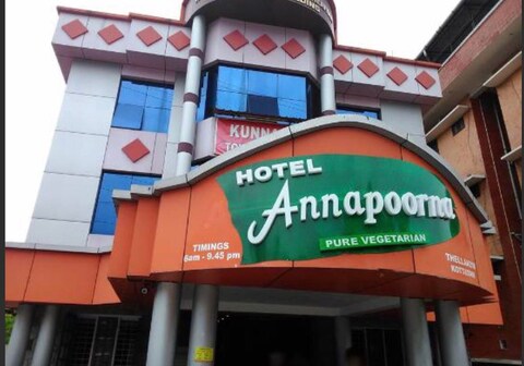 Annapoorna Rooms and Service