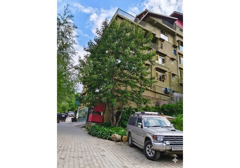 Aavi Grand Manali