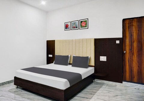 SPOT ON Hotel Raj Villa