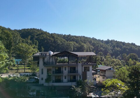 Saraiville - A Boutique Riverside Stay