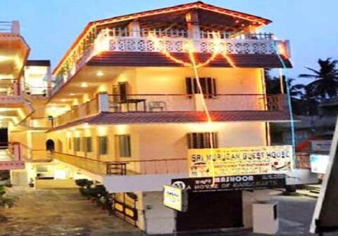 SRI MURUGAN GUEST HOUSE