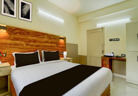 Super Townhouse Green Field Stadium Karyavattom