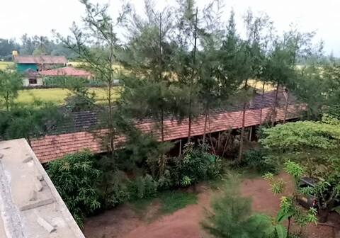 Anand's Lagoon Resort