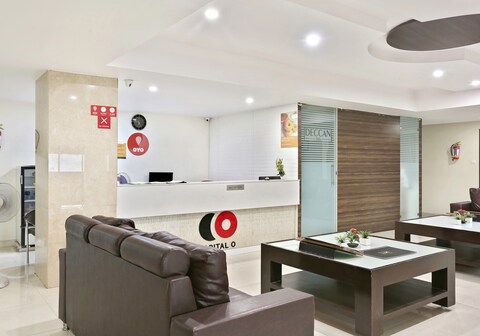 Townhouse Halcyon Deccan Inn Near Shilparamam