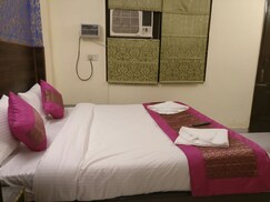 Hotel K G Palace Deluxe, Delhi Hotel K G Palace Deluxe, Delhi